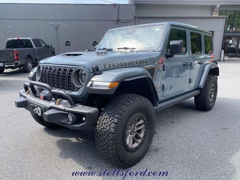 Used 2024 Jeep Wrangler Unlimited Rubicon 392 AWD/4WD image 3