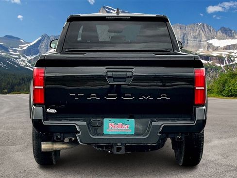 Used 2025 Toyota Tacoma TRD Off-Road image 4