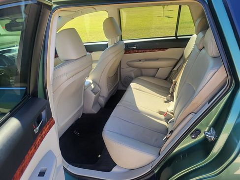 Used 2012 Subaru Outback 2.5i Limited w/ Moonroof Pkg image 16