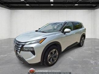 Used 2025 Nissan Rogue SV FWD video 1