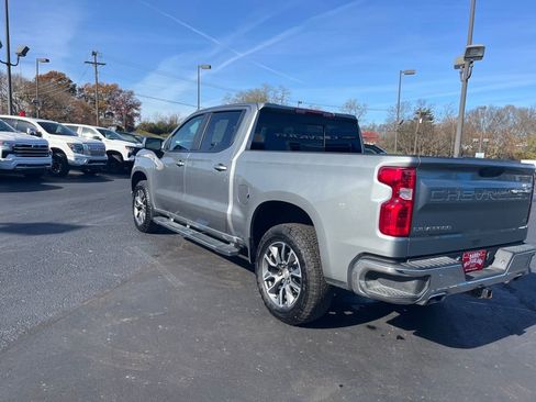 Used 2025 Chevrolet Silverado 1500 LT image 3