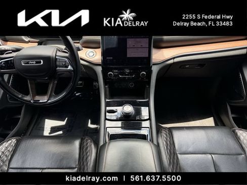 Used 2021 Jeep Grand Cherokee L Summit w/ Luxury Tech Group V AWD/4WD image 13
