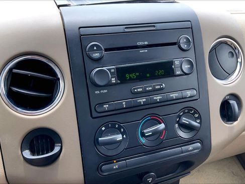 Used 2005 Ford F150 XL RWD image 26