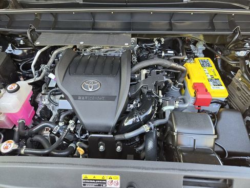 Used 2023 Toyota Highlander XSE FWD image 22