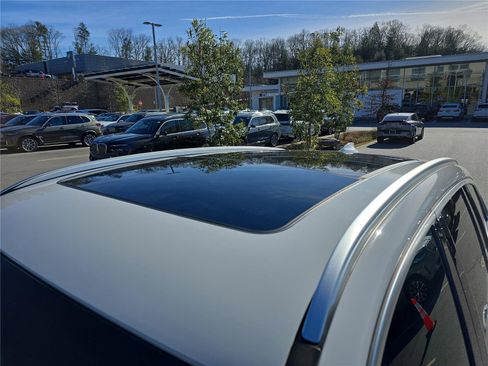 Used 2021 BMW X3 xDrive30i w/ Convenience Package image 12