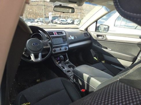 Used 2015 Subaru Outback 2.5i Premium image 2