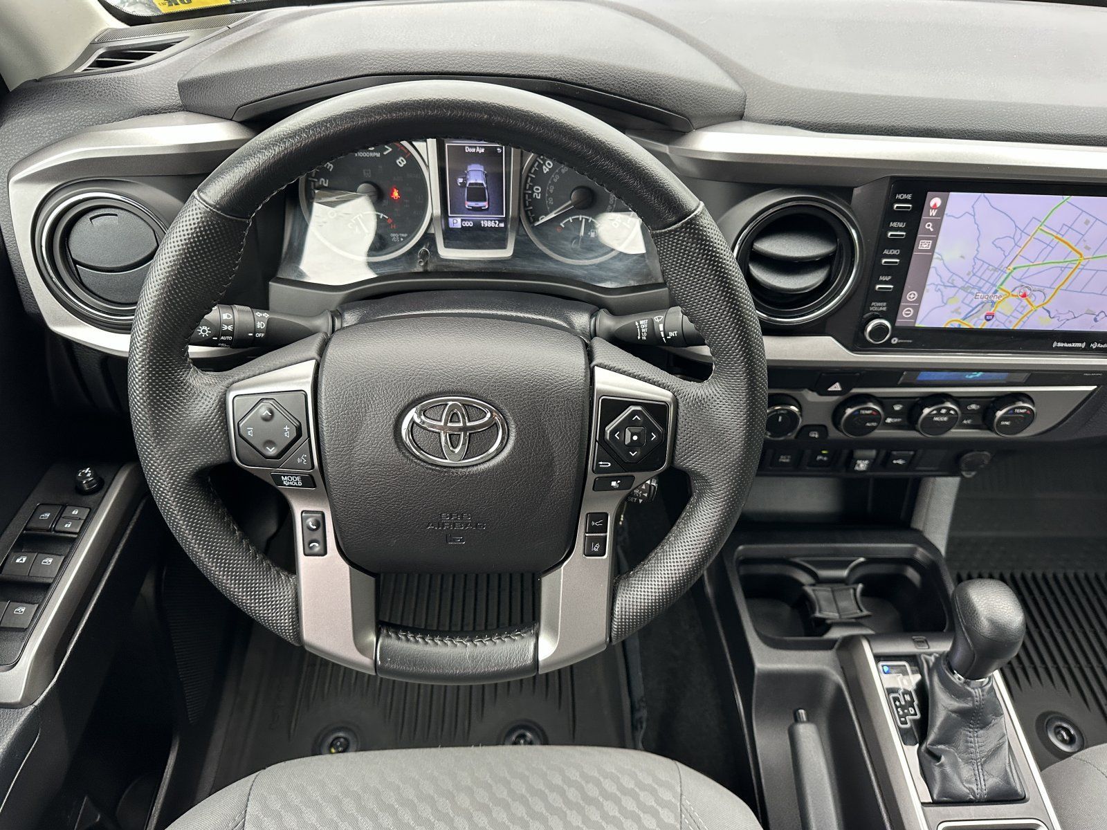 Used 2021 Toyota Tacoma SR5 AWD/4WD image 13