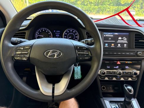 Used 2020 Hyundai Elantra SEL w/ Cargo Package (C1) FWD image 12