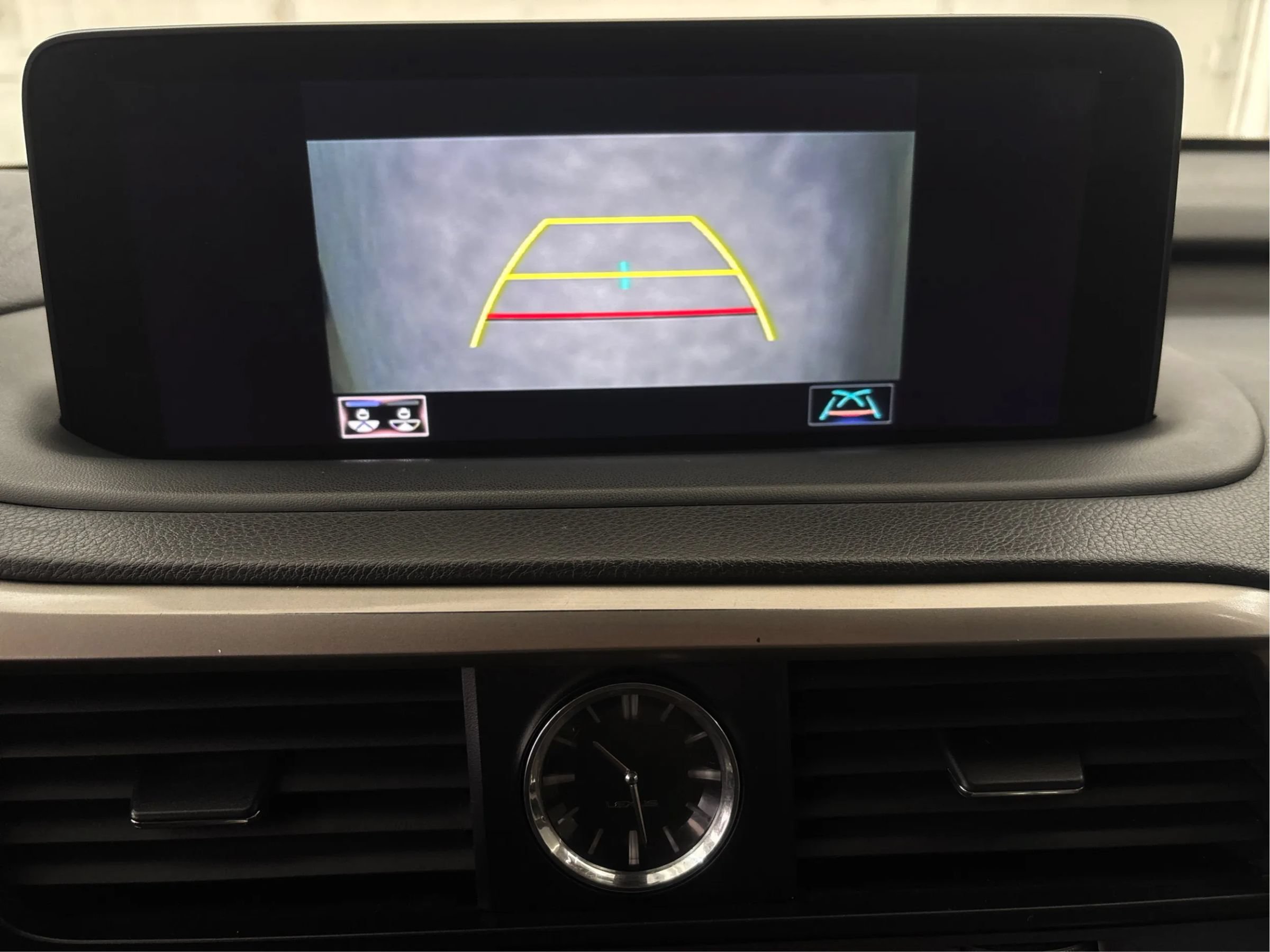 Used 2020 Lexus RX 350L Premium w/ Premium Package AWD/4WD image 36