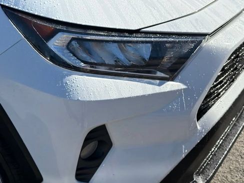 Used 2020 Toyota RAV4 XLE w/ Convenience Package FWD image 10