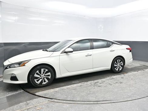 Used 2021 Nissan Altima 2.5 S image 3