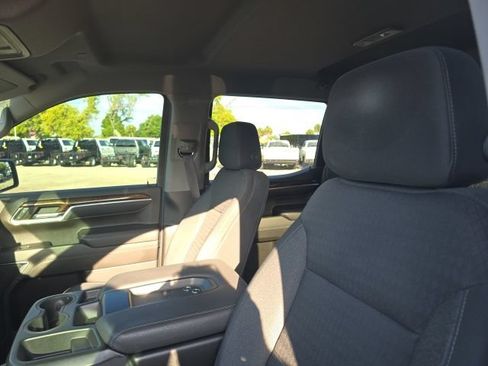 Used 2023 GMC Sierra 1500 Elevation RWD image 7