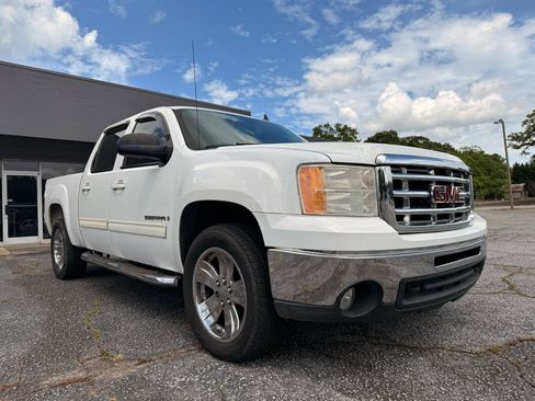 Used 2009 GMC Sierra 1500 SLE w/ Power Pack Plus RWD image 9