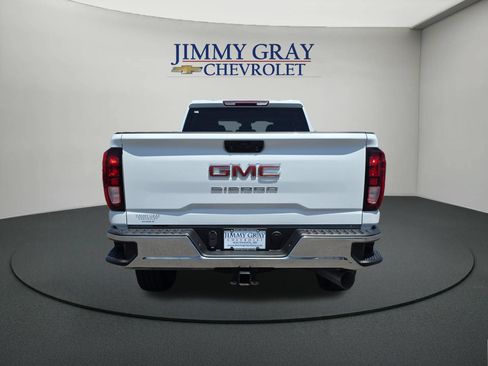 Used 2024 GMC Sierra 2500 Pro w/ Convenience Package AWD/4WD image 4