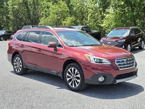 Used 2017 Subaru Outback 2.5i Limited AWD/4WD image 3