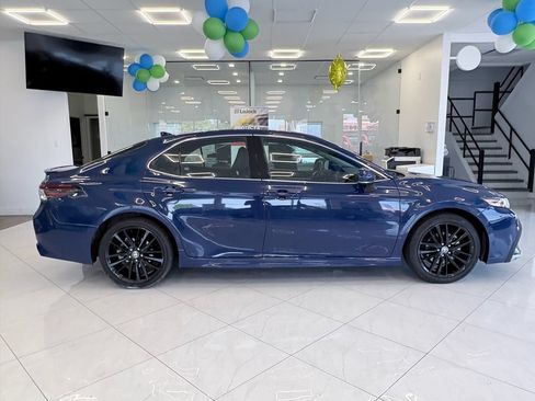 Used 2024 Toyota Camry XSE FWD image 5