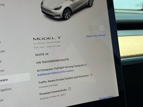 Used 2022 Tesla Model Y Long Range AWD/4WD image 12
