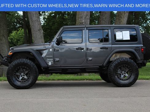 Used 2019 Jeep Wrangler Unlimited Sahara w/ Cold Weather Group AWD/4WD image 4