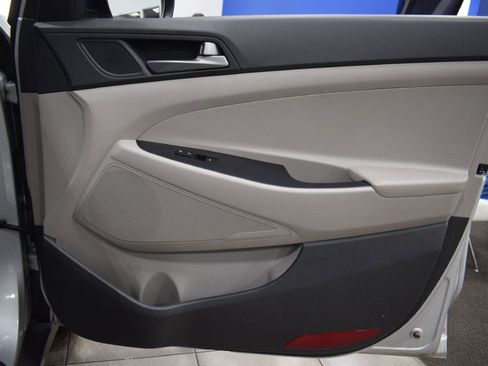 Used 2017 Hyundai Tucson SE image 17