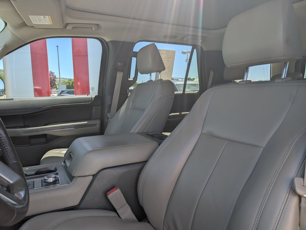 Used 2021 Ford Expedition XLT AWD/4WD image 7