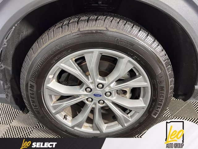 Used 2024 Ford Explorer XLT w/ Equipment Group 202A AWD/4WD image 31