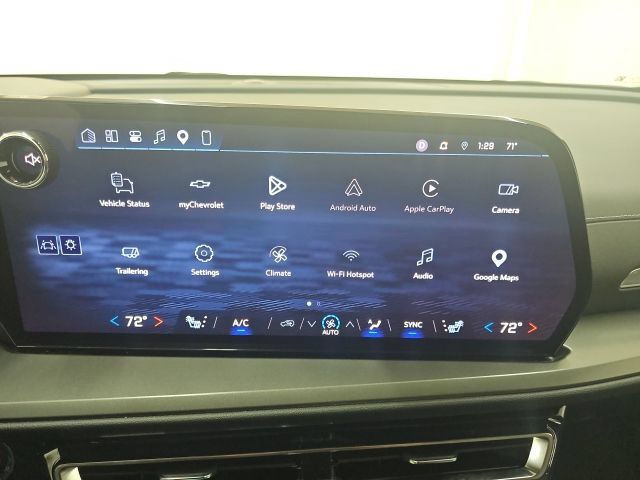 Used 2026 Chevrolet Traverse LT w/ Driver Confidence Package FWD image 6
