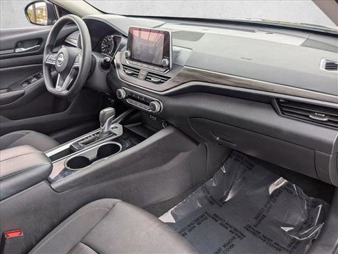 Used 2024 Nissan Altima 2.5 SV image 20