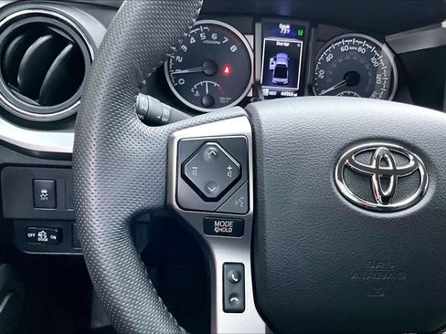 Used 2023 Toyota Tacoma SR5 AWD/4WD image 24