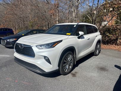 Used 2024 Toyota Highlander Platinum