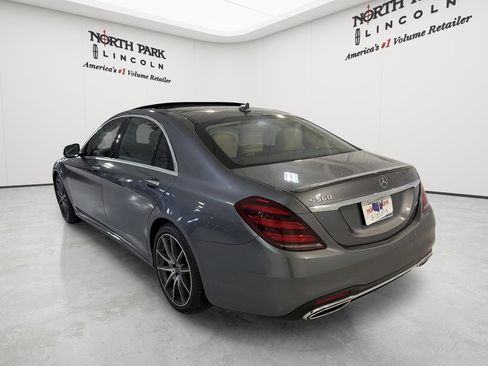 Used 2020 Mercedes-Benz S 560 Sedan image 3