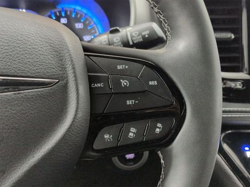 Certified 2023 Chrysler Pacifica Touring-L w/ S Appearance Package image 25