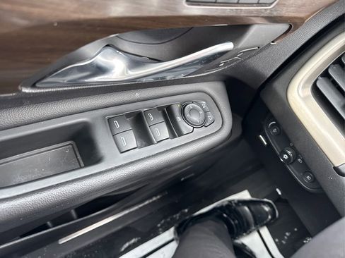 Used 2018 GMC Terrain Denali w/ Advanced Safety Package image 37