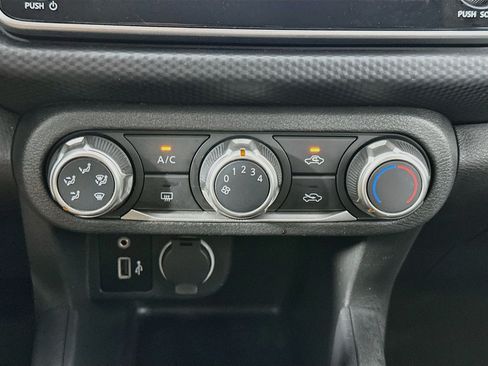 Used 2022 Nissan Kicks S FWD image 23