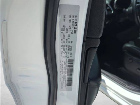 Used 2019 Jeep Grand Cherokee Altitude RWD image 30