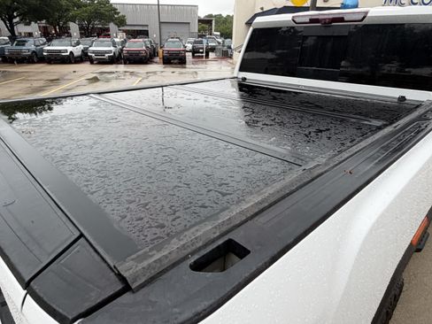 Used 2023 GMC Sierra 2500 AT4 w/ AT4 Premium Plus Package AWD/4WD image 8