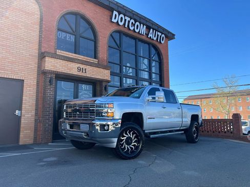 Used 2015 Chevrolet Silverado 2500 LTZ w/ Duramax Plus Package image 3