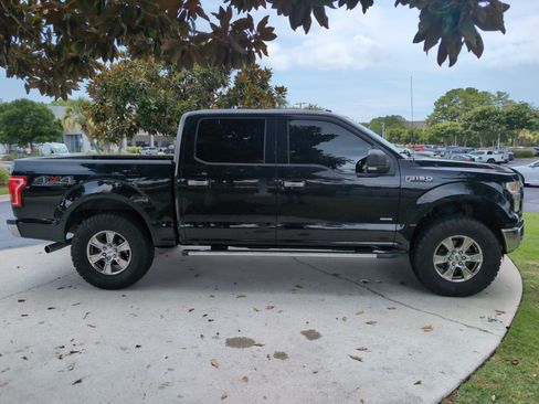Used 2016 Ford F150 XLT w/ Equipment Group 302A Luxury AWD/4WD image 11