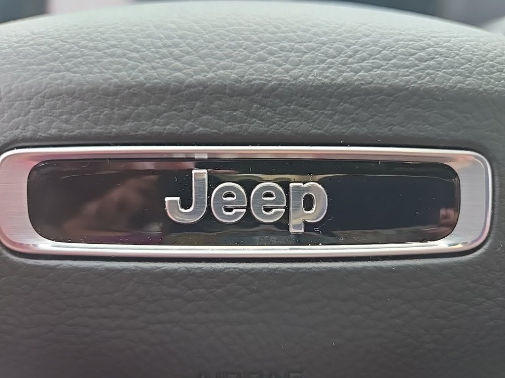 New 2026 Jeep Grand Cherokee Limited w/ Limited Altitude Package AWD/4WD image 41