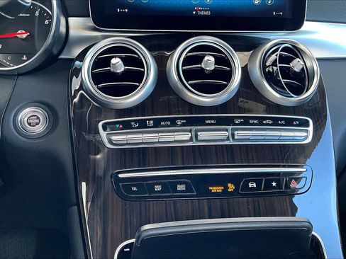 Certified 2022 Mercedes-Benz GLC 300 GLC 300 image 35