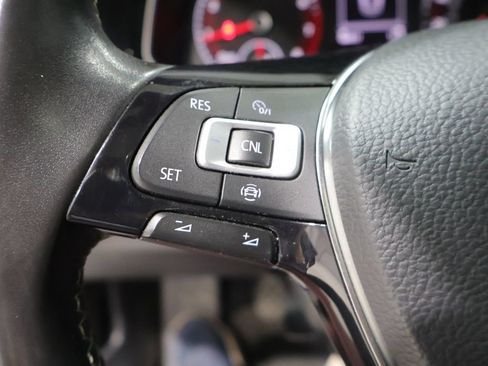 Used 2020 Volkswagen Jetta R-Line w/ R-Line Cold Weather Package FWD image 34