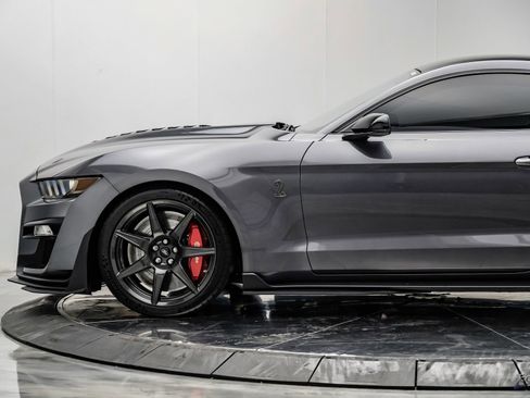 Used 2021 Ford Mustang Shelby GT500 w/ Carbon Fiber Track Pack RWD image 10