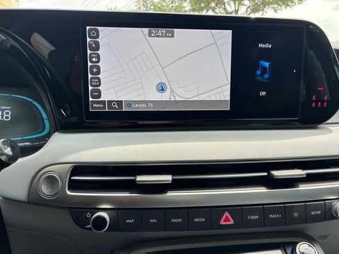 Certified 2025 Hyundai Palisade SEL FWD image 19