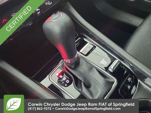 Used 2023 Jeep Compass Latitude image 18