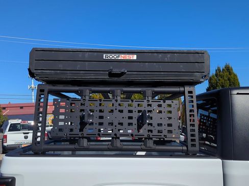 Used 2022 Jeep Gladiator Willys image 8