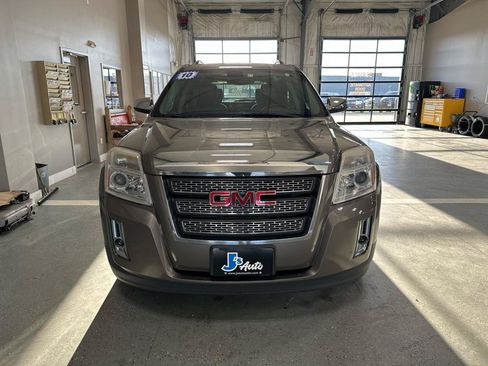 Used 2010 GMC Terrain SLT AWD/4WD image 3