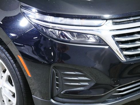 Used 2023 Chevrolet Equinox LS w/ Driver Confidence II Package AWD/4WD image 16