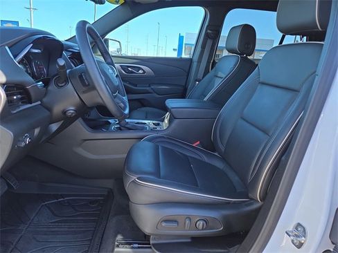 Used 2023 Chevrolet Traverse Premier w/ Redline Edition image 10