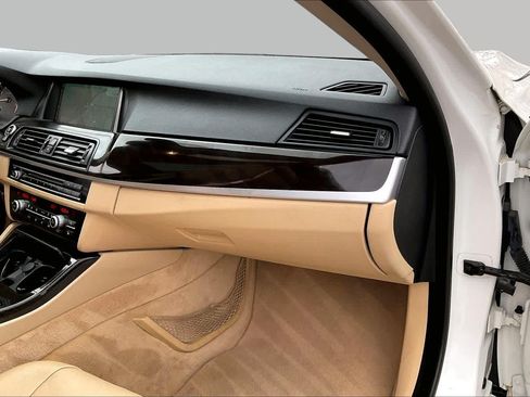 Used 2014 BMW 528i Sedan RWD image 17