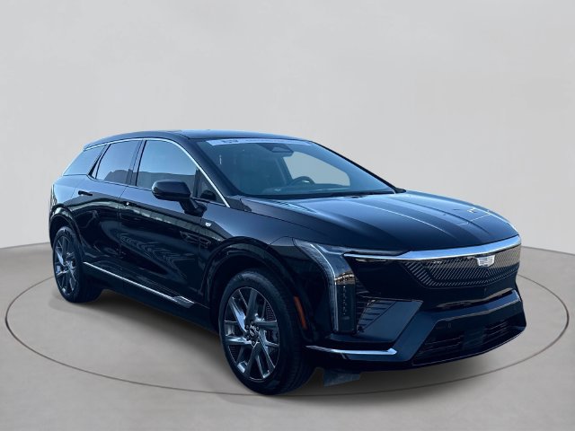 Certified 2025 Cadillac Optiq Luxury 1 AWD/4WD image 3