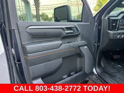 Used 2025 GMC Sierra 2500 AT4 w/ Max Trailering Package AWD/4WD image 5
